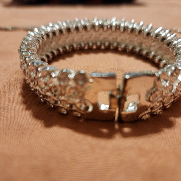 Formal Event Jewelry - Picture 3 of 3